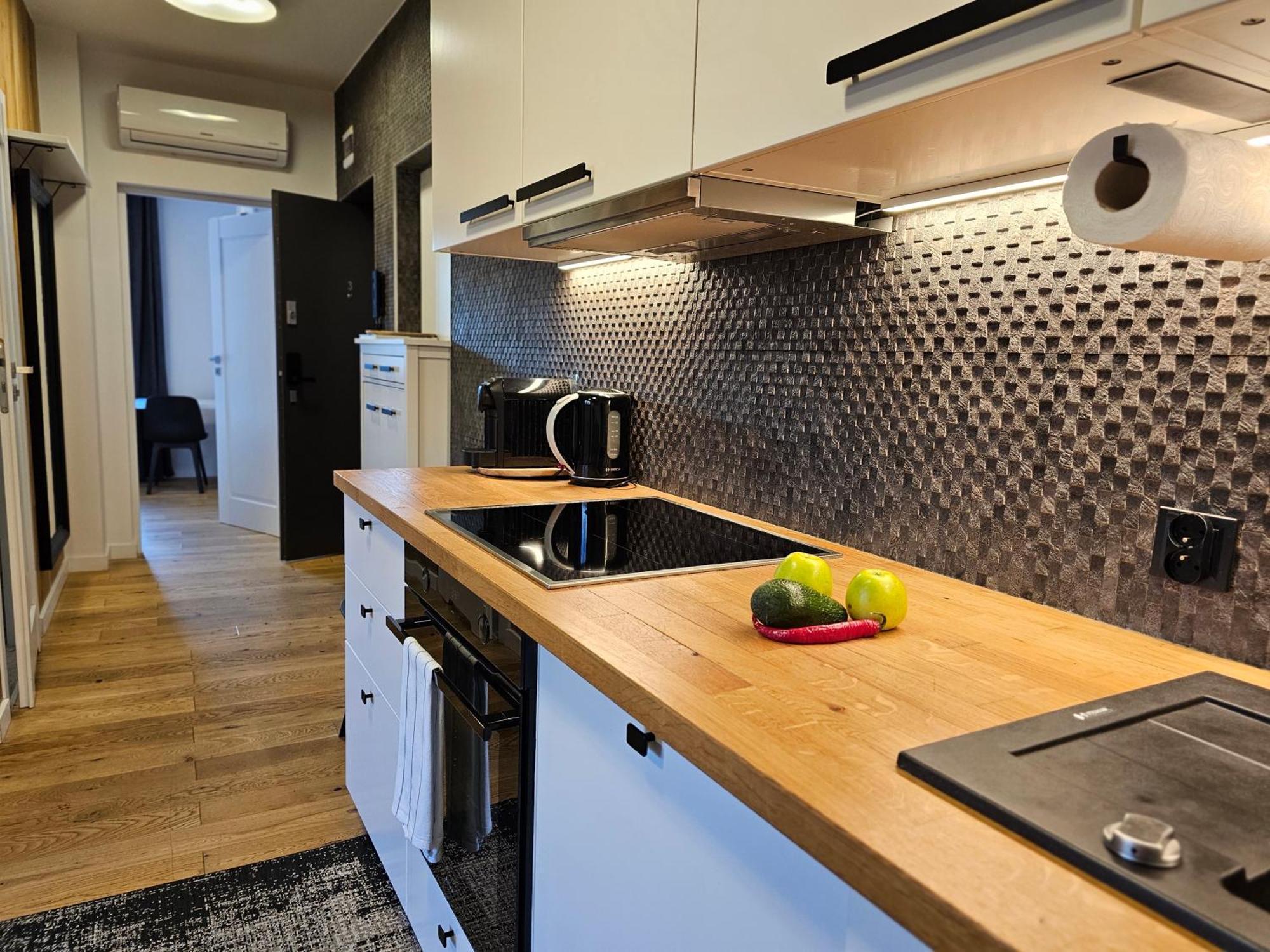Urban Apartments Premium No 3, Free Private Parking, Self Check-In Chorzow Exterior photo